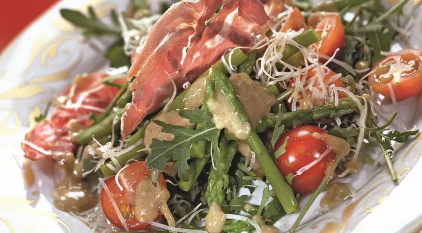 Салат с ветчиной