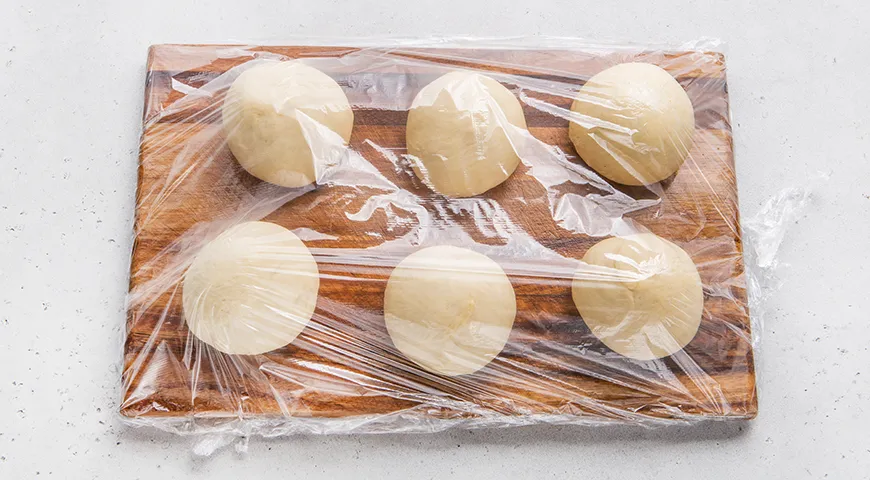 Булочки-розочки из дрожжевого теста