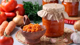 Яркие томаты и сладкая морковь: 6 рецептов для ваших заготовок и салатов