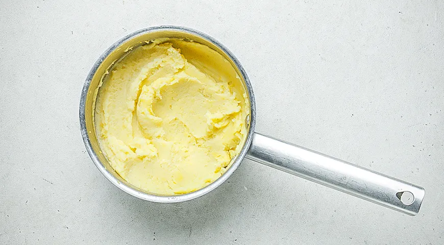 Картофельная запеканка с паштетом и овощами