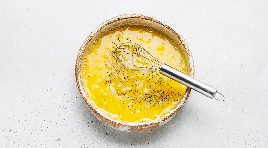 Сосиски в лаваше с сыром и яйцом