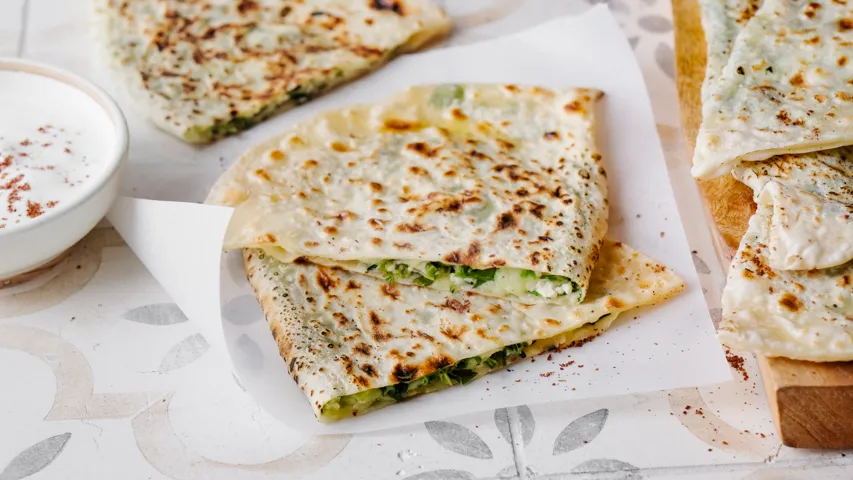 Лепешки с сыром и зеленью в духовке - рецепт с фото пошагово
