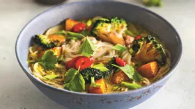 Азиатский суп с тыквой и брокколи