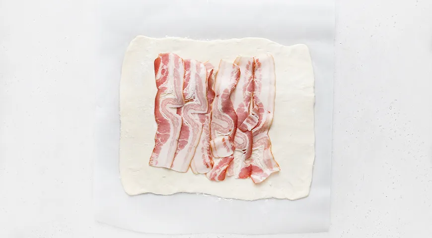 Свинина, запеченная в слоеном тесте