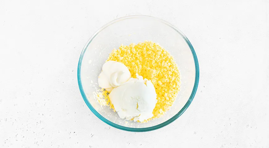 Яйца, фаршированные свеклой и сельдью