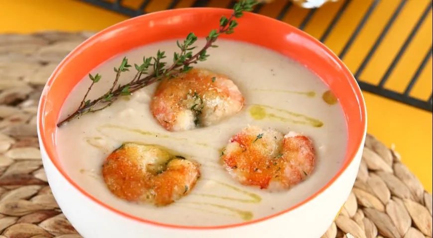 Суп-пюре из фасоли с креветками