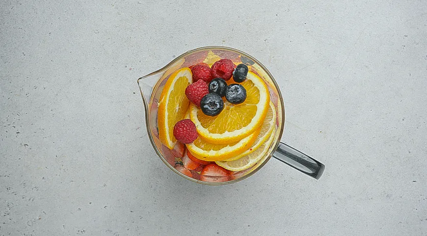 Коктейль «Весенняя сангрия»