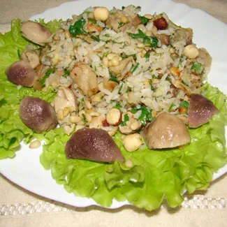 Рис с белыми грибами, кедровыми орешками и фундуком