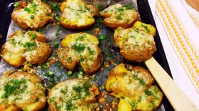 Рецепты с чесноком, твёрдыми сырами и картофелем