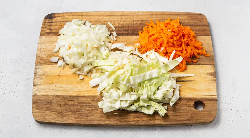 Гречка с капустой, тушенная на сковороде