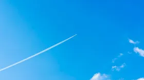 Путь будет нелегким: врач напомнила, что нельзя есть и пить перед авиаперелетом