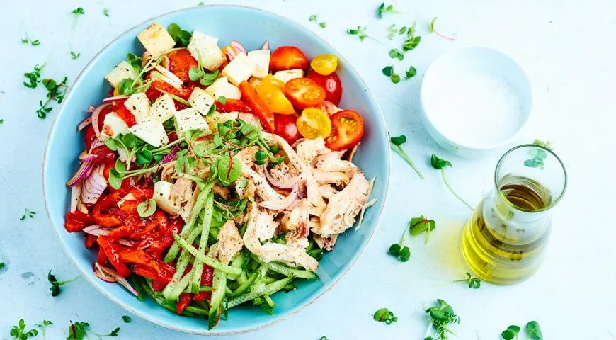 5 сытных весенних салатов, которые заменят обед или ужин