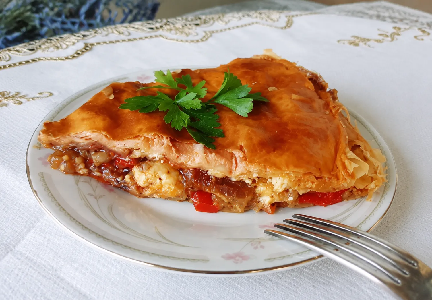 Готовим пирог с овощами, козьим сыром и инжиром