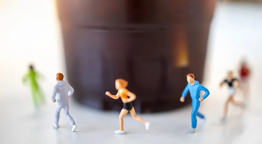 Ученые говорят, что кофеин натощак за 30 минут до аэробной тренировки увеличивает сжигание жиров