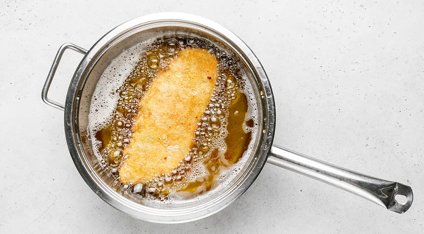 Чебуреки из капусты с куриным фаршем