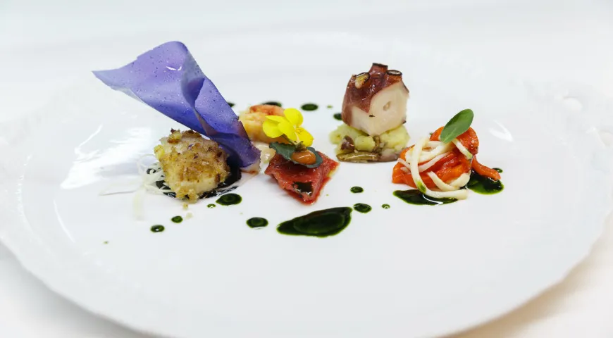 салат из морепродуктов