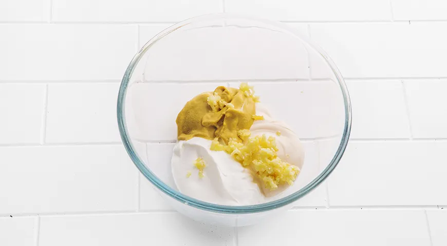 Салат из помидоров, огурцов и яиц