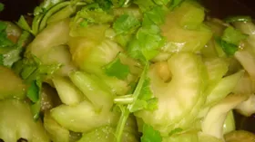 Простые рецепты с сельдереем и кунжутом