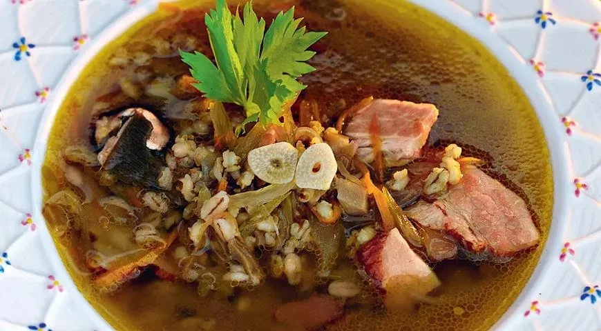 Суп с говядиной и грибами