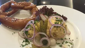 Простые рецепты с сыром сливочным и алкоголем