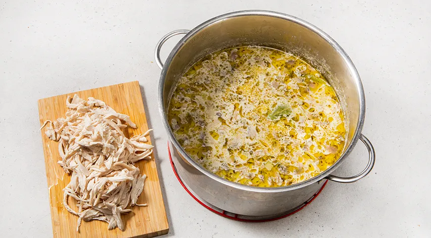 Куриный суп с шампиньонами и картофелем