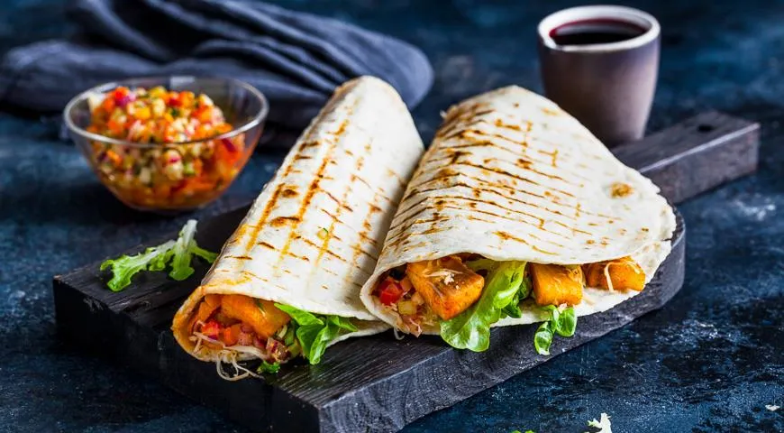 Тортилья с белой рыбой и сельдереем