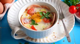 Рецепты с яйцом куриным, мягкими сырами и черри