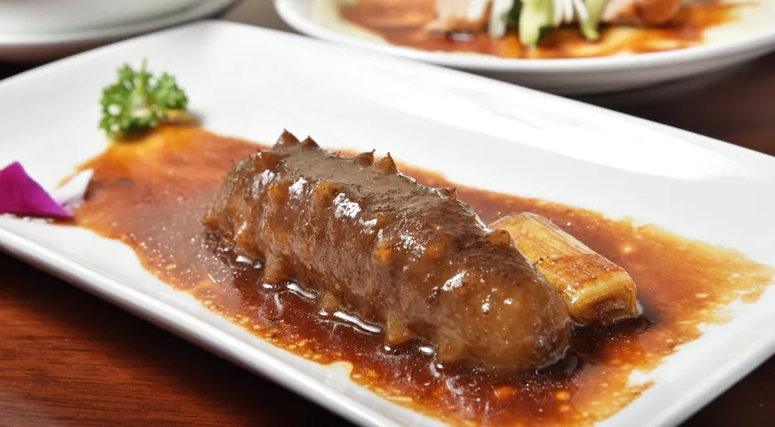 В Китае и Японии популярен тушеный трепанг 