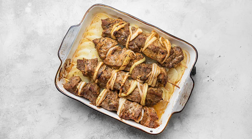 Шашлык с картошкой в духовке