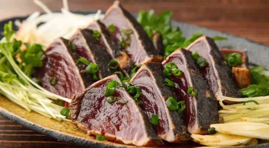 Татаки из пеламиды