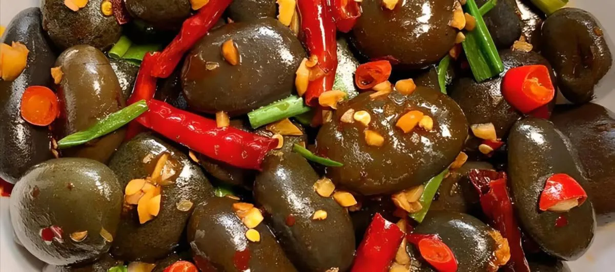 Зачем блогеры жарят камни с имбирем и перцем чили: новое блюдо набирает миллионы просмотров