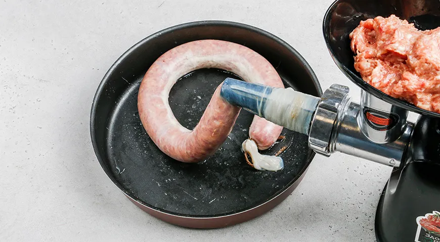 Колбаса из свиной рульки в домашних условиях