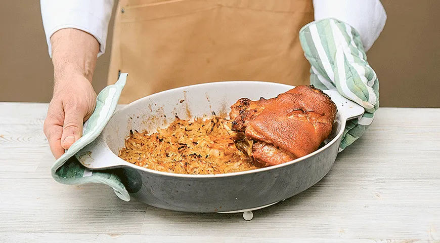 Свиная рулька в пиве