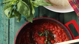 Рецепты с мукой, мускатным орехом и томатами