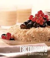 Кокосовый рис с виноградом и красной смородиной