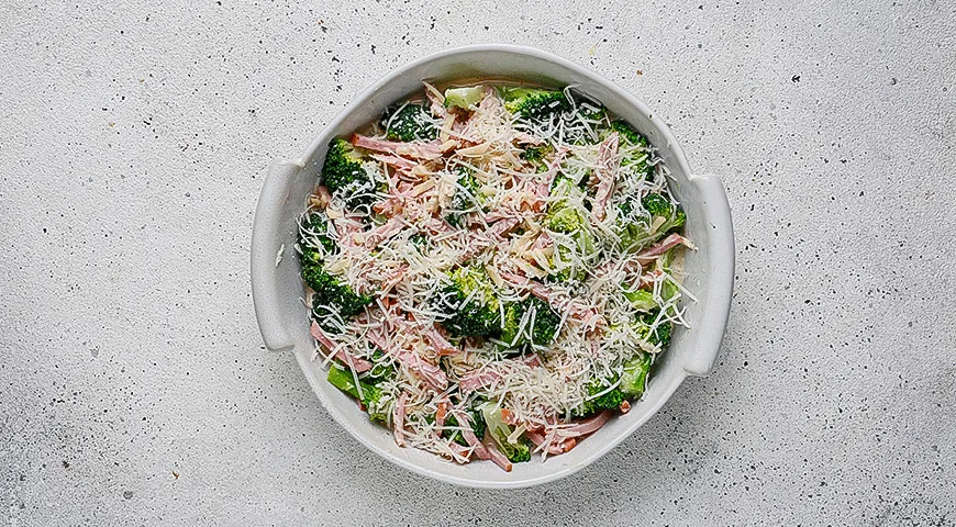 Запеканка из брокколи с балыковой колбасой