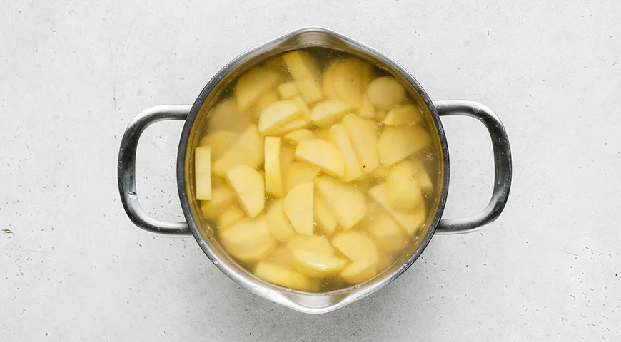 Жареные картофельные палочки из пюре