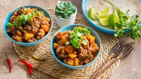 Мексиканское рагу с мясом, овощами и фасолью