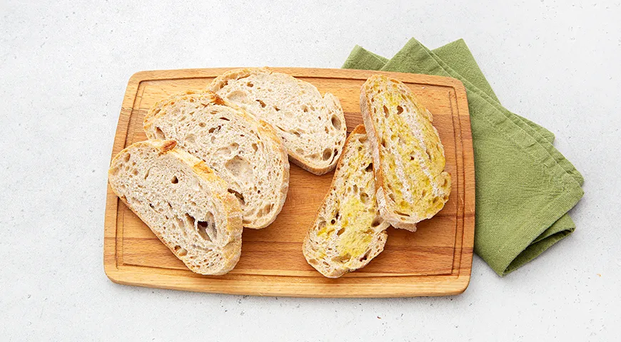 Брускетты со спаржей и Sabroso Roso