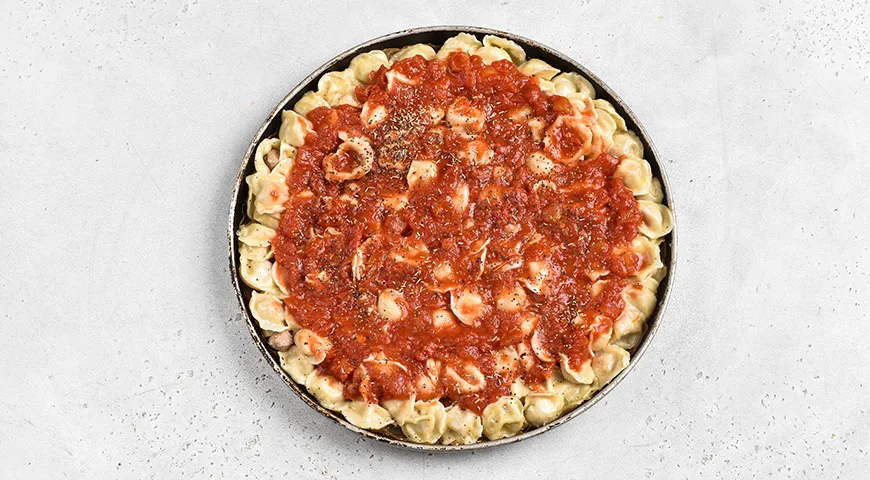 Пицца из пельменей