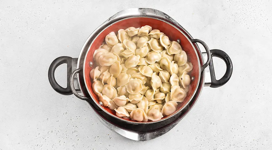 Пицца из пельменей