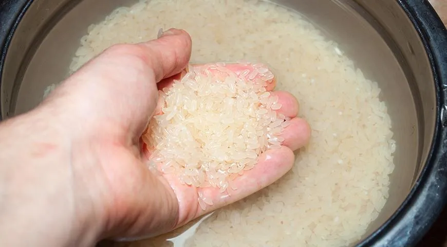 Сварить рис в кастрюле можно двумя способами