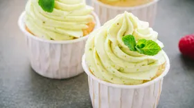 Рецепты с яйцом куриным, ягодами и пастой
