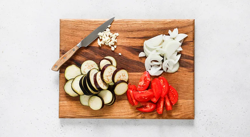 Индейка с баклажанами в духовке