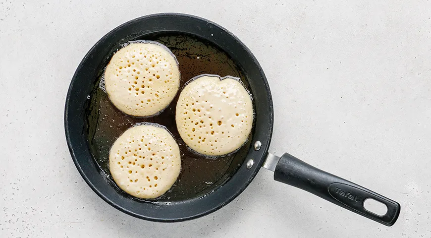 Оладьи с манкой на кефире