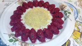 Салат "Рыбка в кораллах"