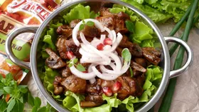 Утиные крылья с шампиньонами под маринадом "Барбекю-Розмарин"