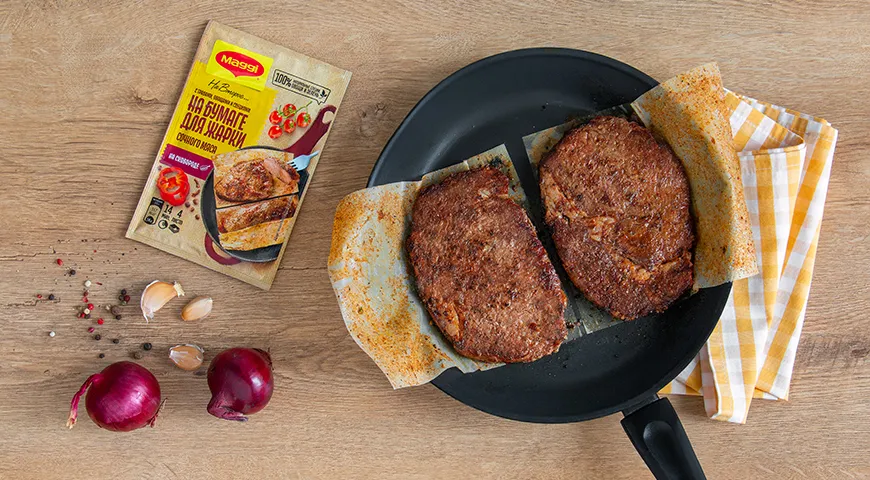 Сочное мясо на сухой сковороде – как его приготовить