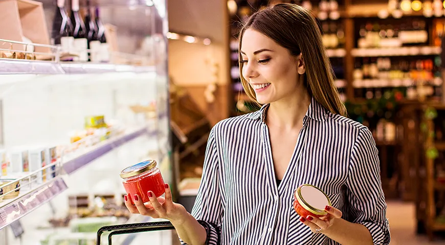 Выбирайте икру в прозрачной упаковке, чтобы оценить внешний вид, цвет, целостность и форму икринок