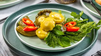 Хрустящие маринованные патиссоны: 5 проверенных рецептов